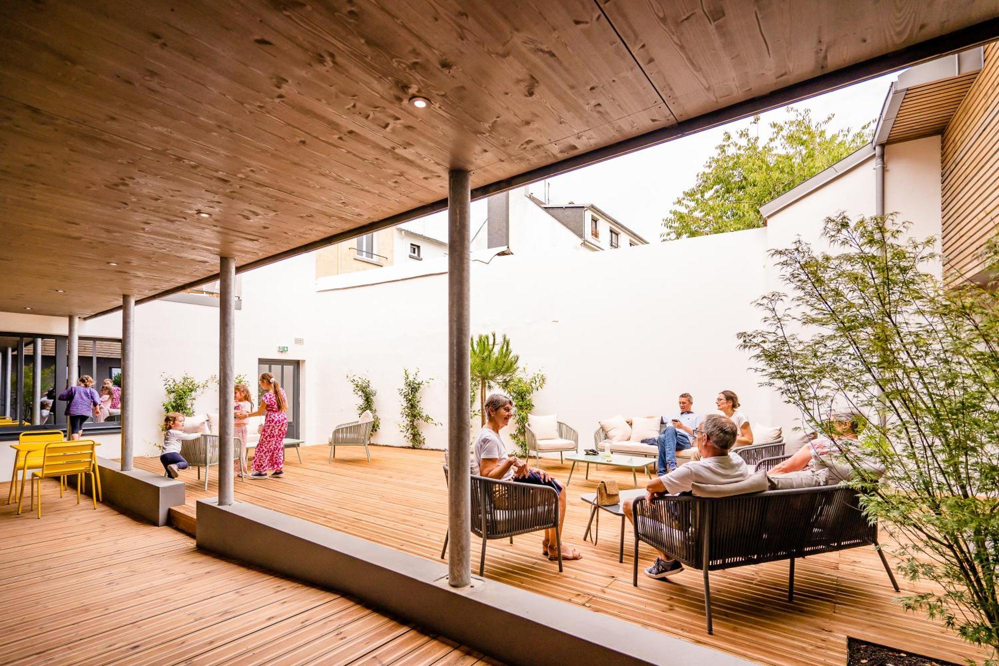 Hotel Le Patio De Victor, Лорьян Экстерьер фото